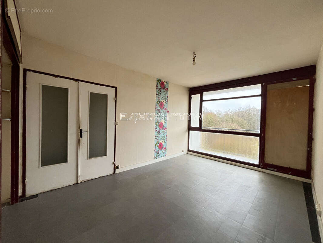 Appartement à MONT-SAINT-AIGNAN