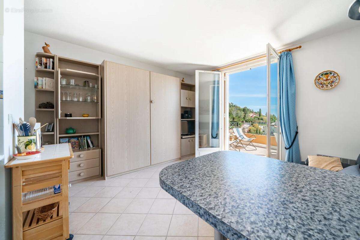 Appartement à THEOULE-SUR-MER