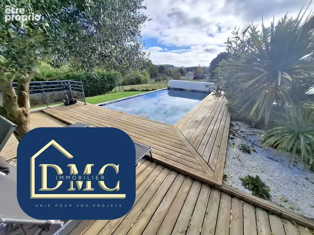 Maison avec piscine et grand garage - photo 11
