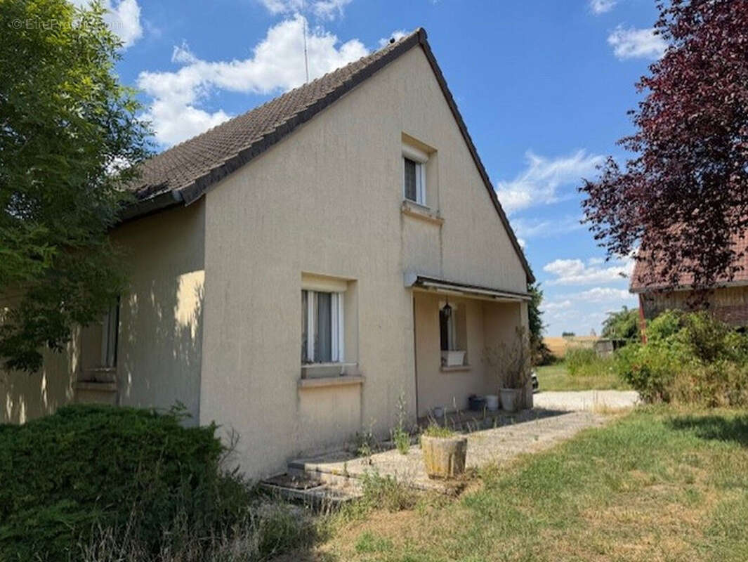 Maison Gourgancon 8 pièce(s) 140 m2 - photo 2