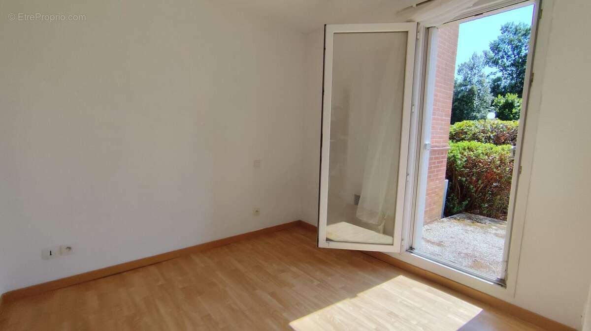 Appartement 35 m² à Gaillac  - photo 5