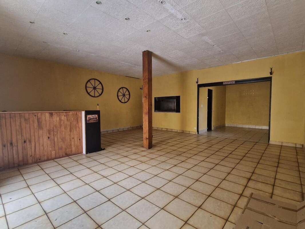 salle - Maison à LE BUGUE