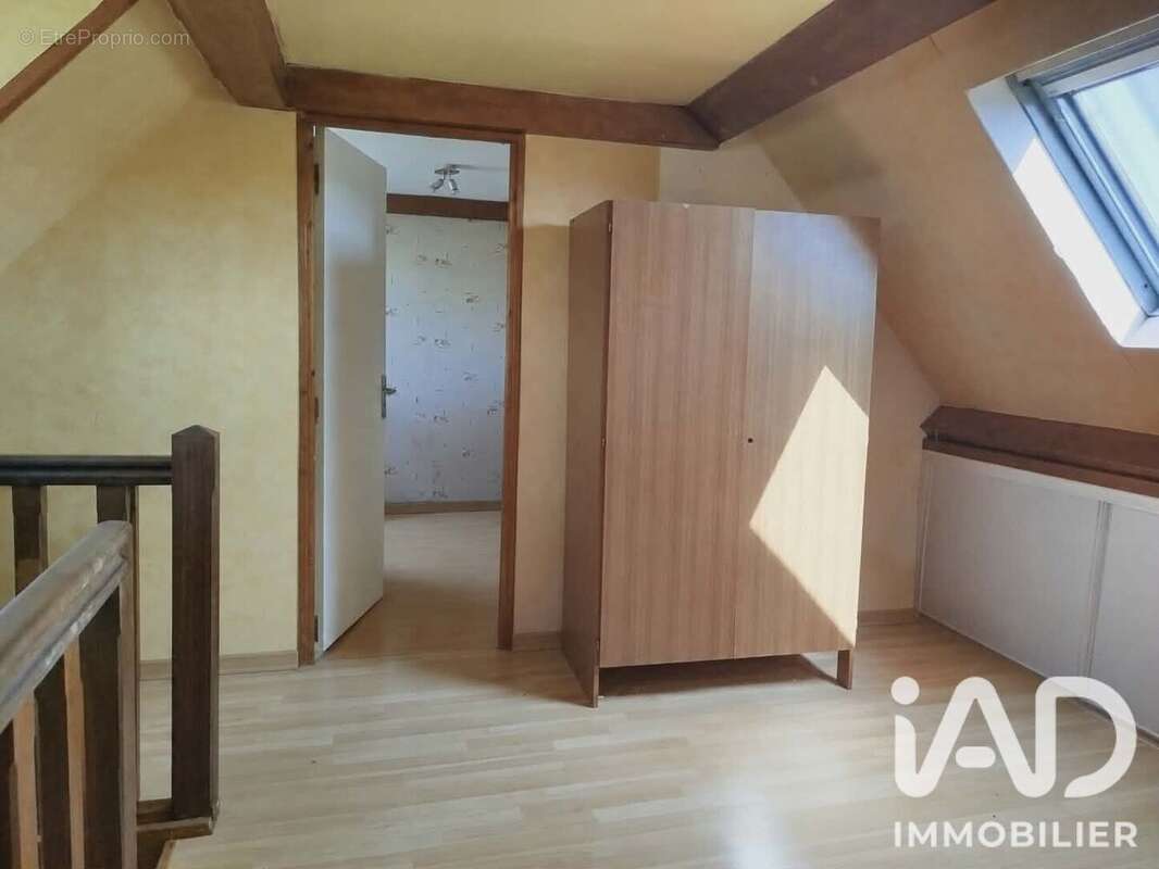 Maison 96 m² à Beaumont-Le-Roger  - photo 9
