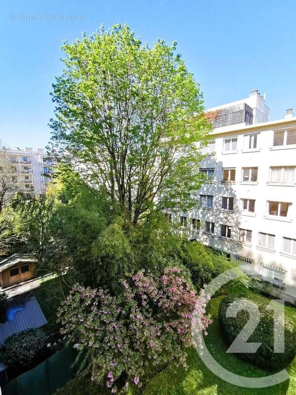 Appartement à NEUILLY-SUR-SEINE