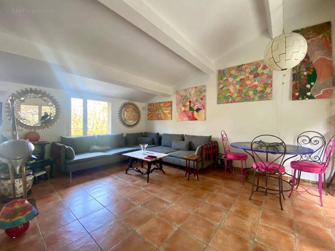 Maison à LA CADIERE-D'AZUR