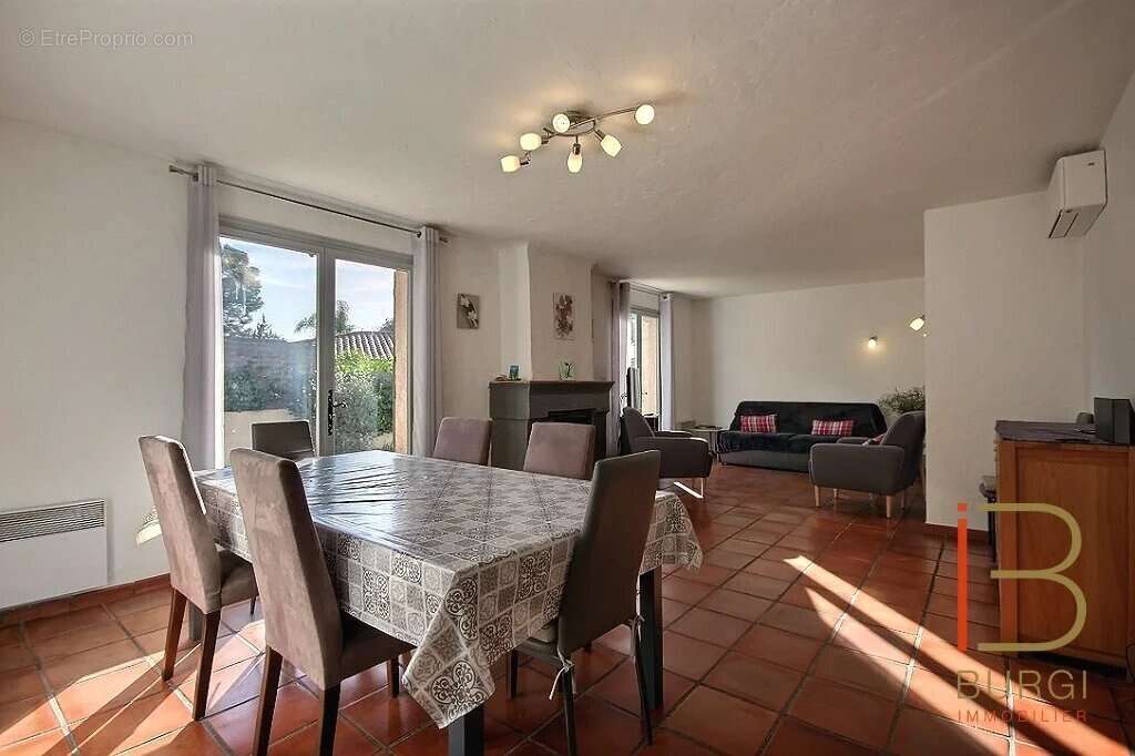 Maison à SAINT-RAPHAEL