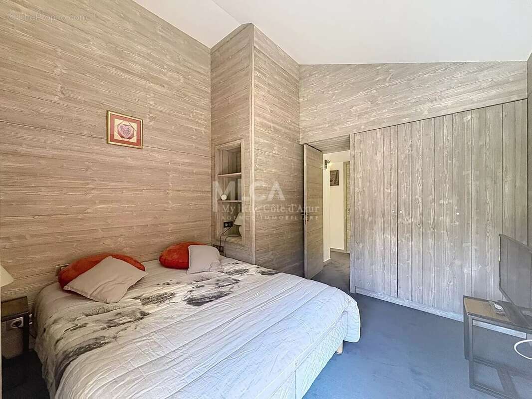 Appartement à SAINT-ETIENNE-DE-TINEE