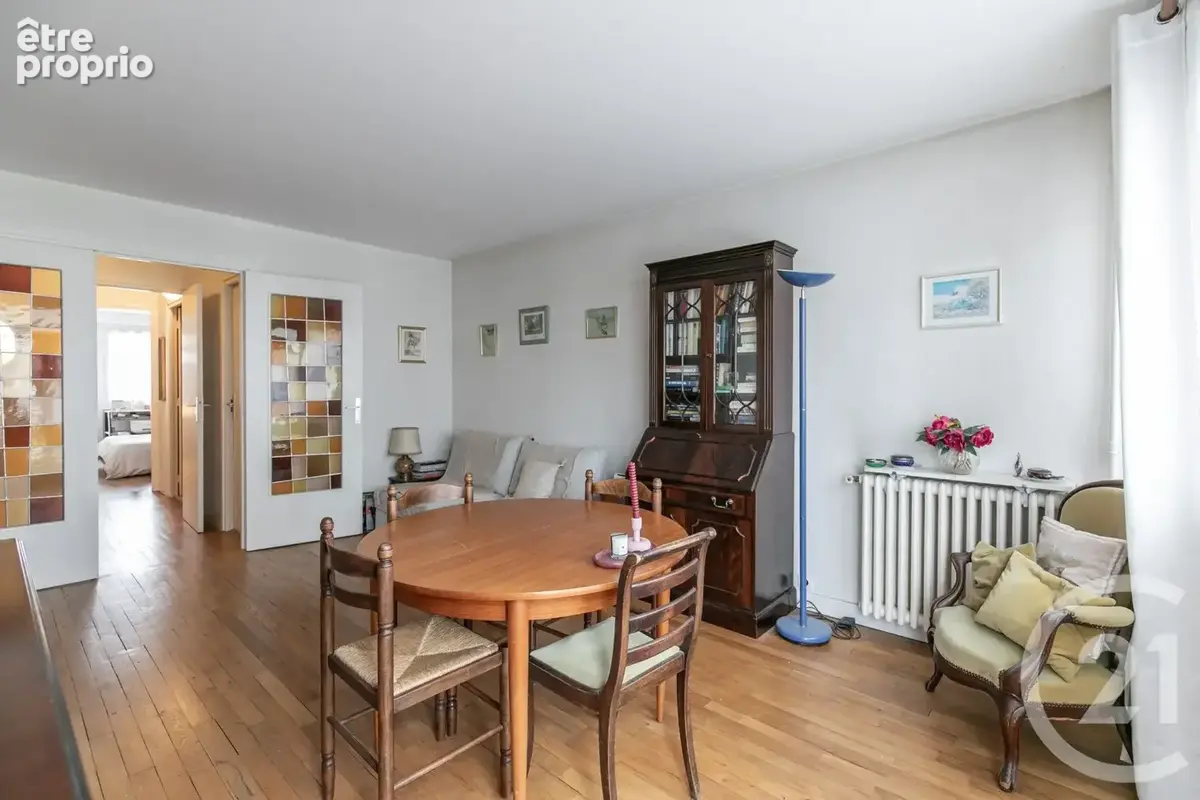 Appartement 2 pièces 47 m² à vendre à Saint-Maur-Des-Fosses (94100) - photo 2