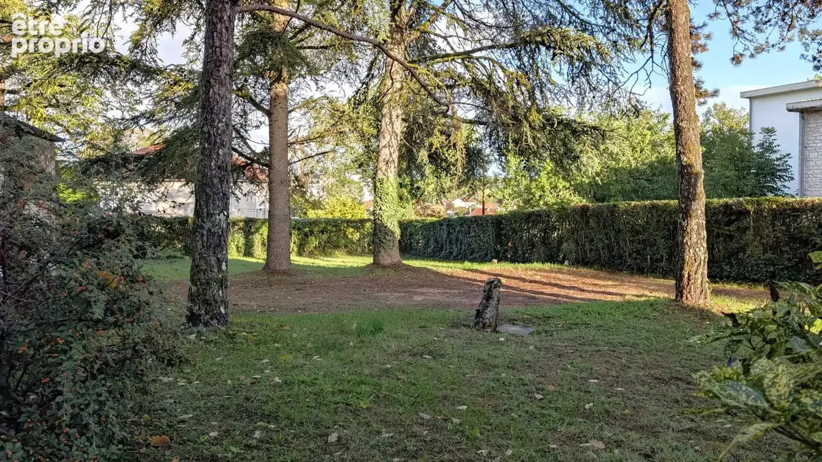 Maison avec jardin arboré, à deux pas des commodités - photo 2