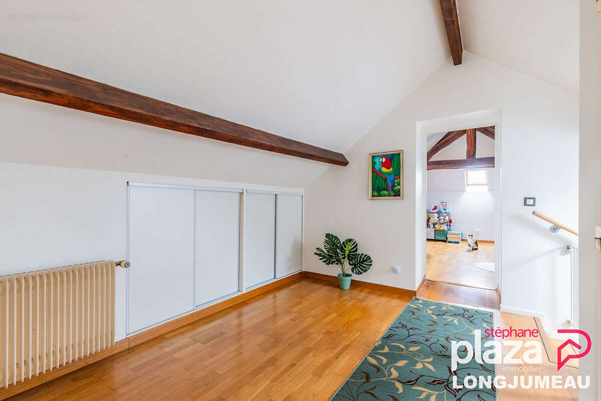 Maison à SAULX-LES-CHARTREUX