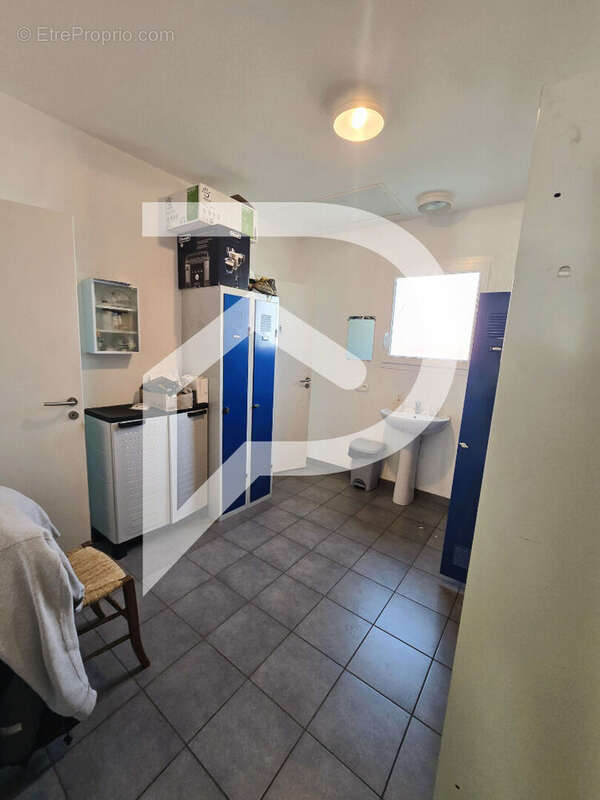 Commerce à ARTHEZ-DE-BEARN