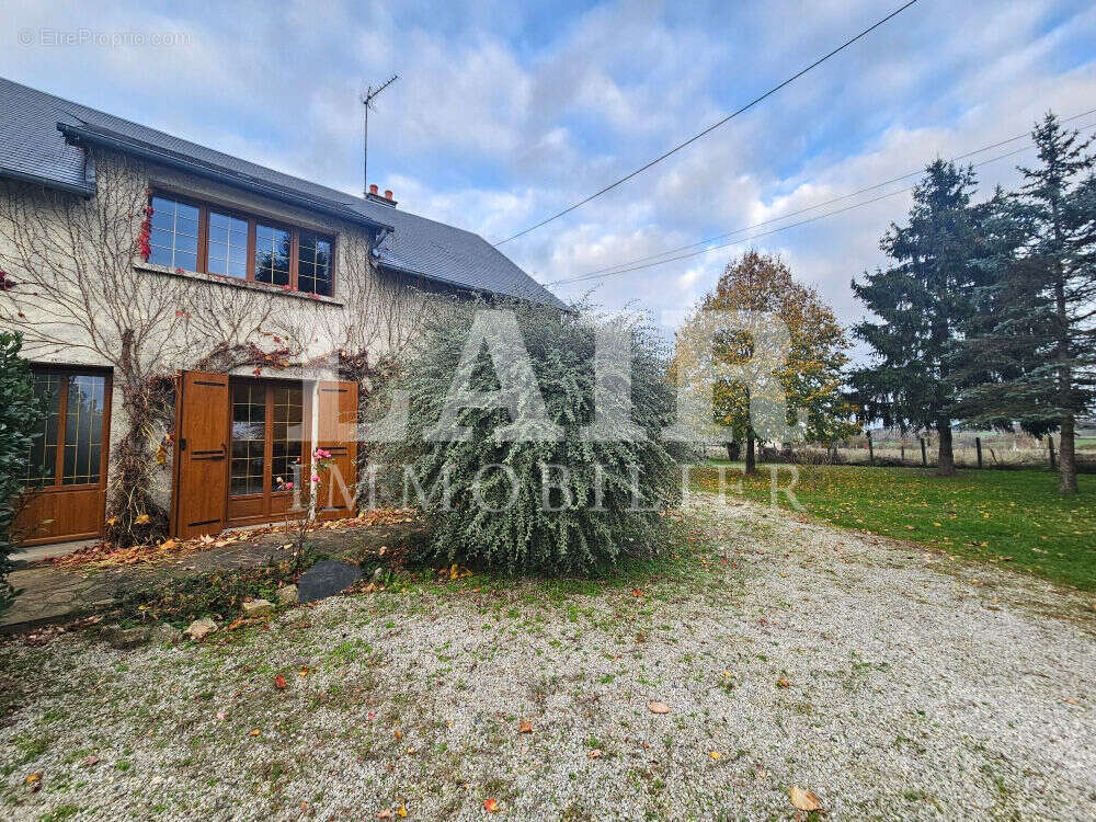 Maison à SAINT-PIERRE-DES-NIDS