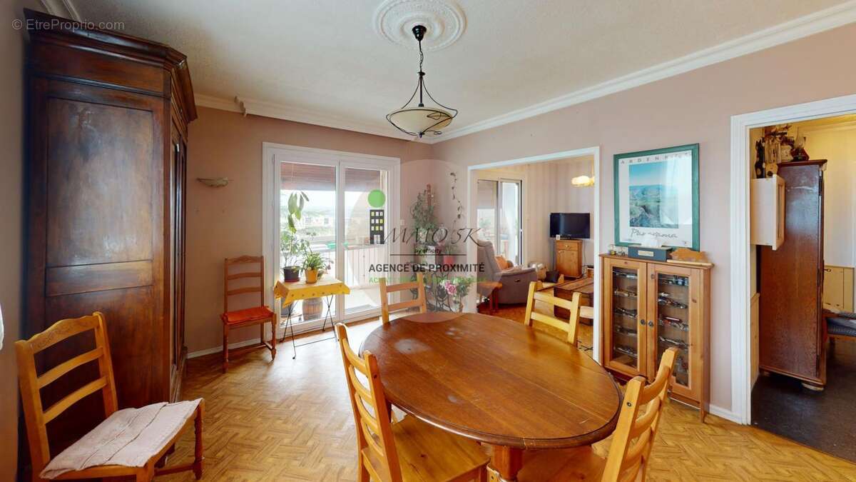 Appartement à RILLIEUX-LA-PAPE