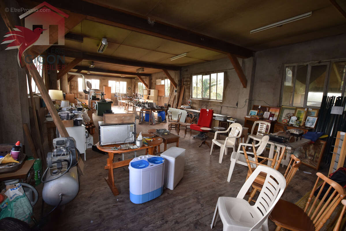 Commerce à TREVENANS