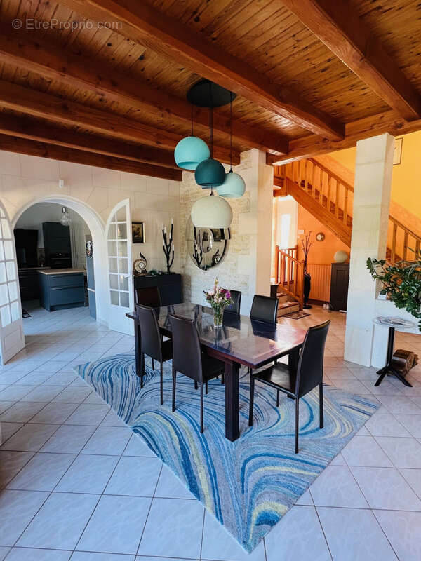 Maison à TONNAY-CHARENTE