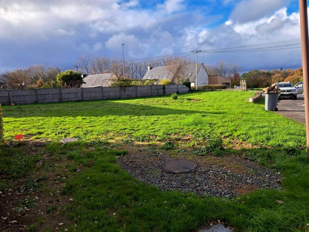 Terrain à CAVAN