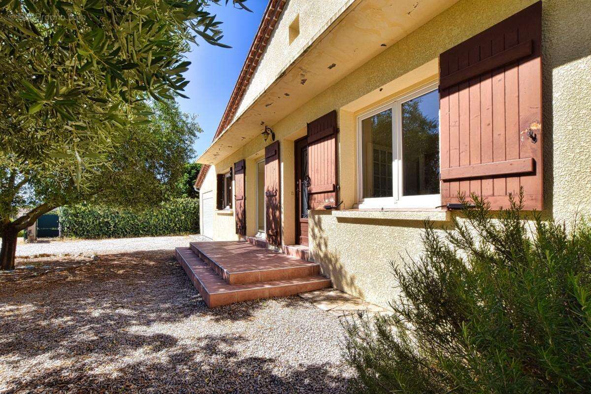 À 5 minutes de Gignac, villa de plain-pied dans un environnement paisible !!! SOUS OFFRE D'ACHAT ACCEPTÉE !!! - photo 20