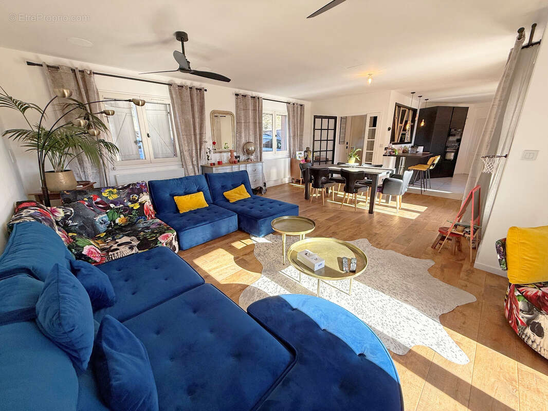 Maison à PLAN-DE-LA-TOUR