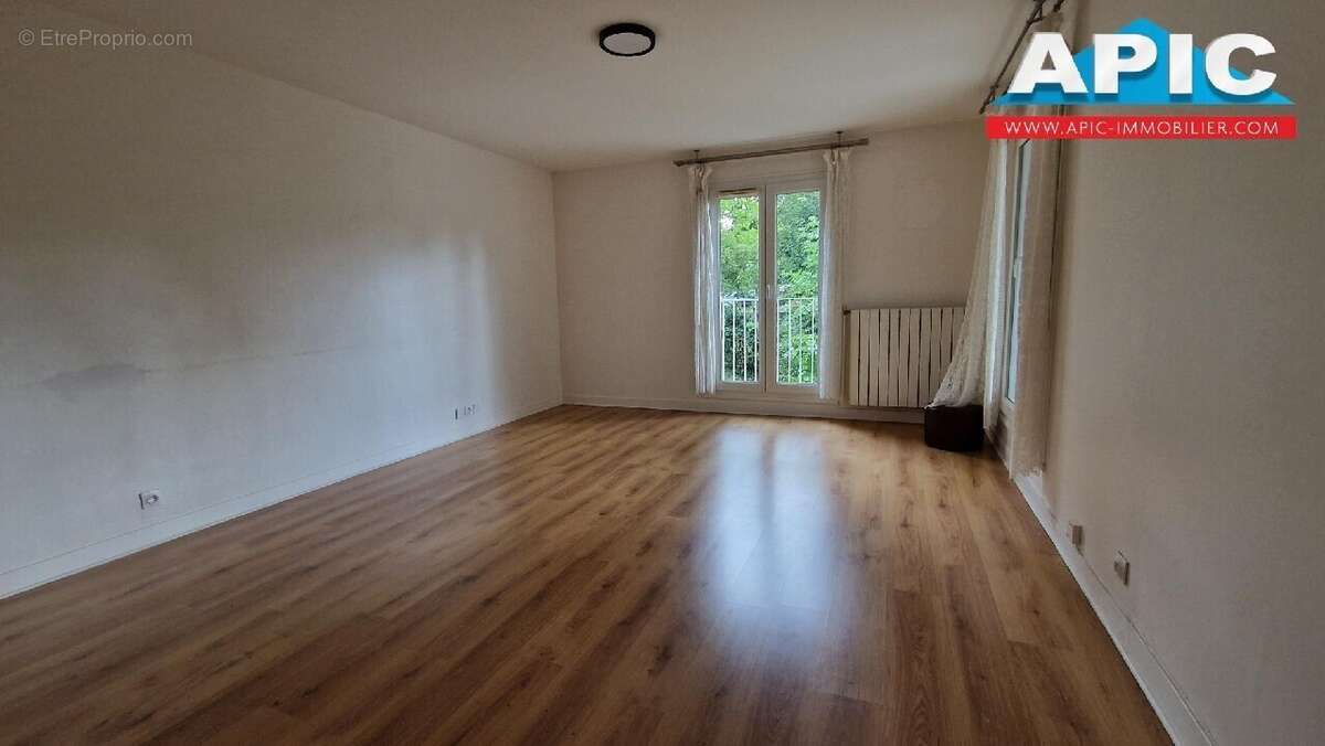 Appartement à GROSLAY