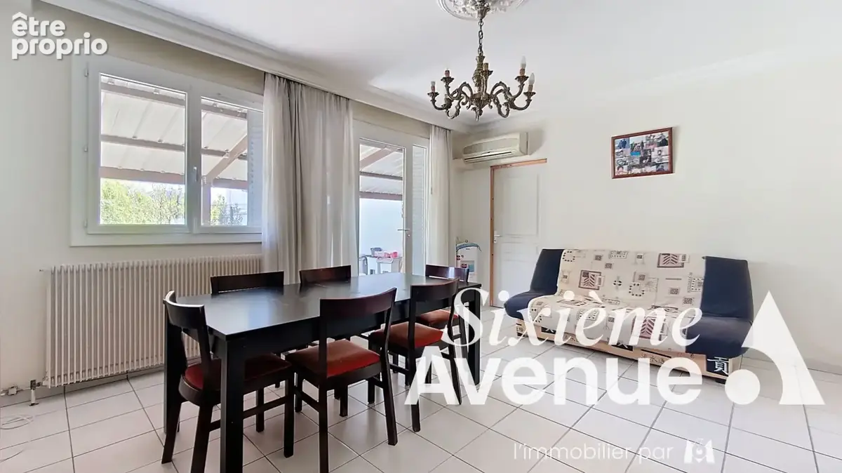 Maison Vénissieux 5 pièce(s) 89 m2 Plain-Pied - photo 4