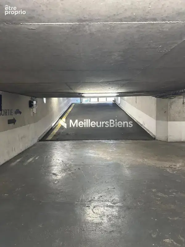 Double box ferme  dans copropriete securisee rue de la belle feuille - photo 4