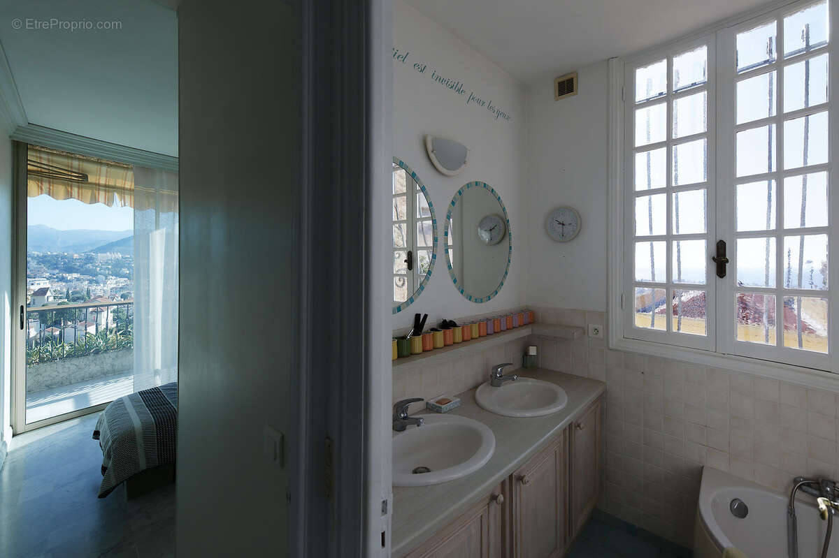 Duplex toit terrasse vue mer et ville - photo 9