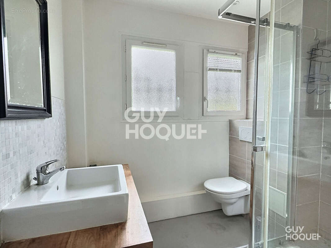 Appartement à L&#039;ILE-SAINT-DENIS