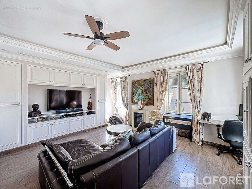 Appartement à ROQUEBRUNE-CAP-MARTIN