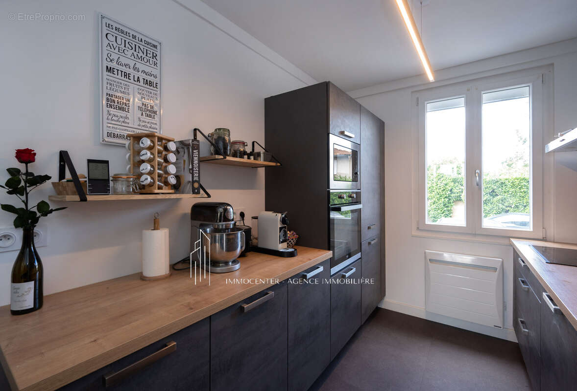 Appartement à BOURG-DE-PEAGE
