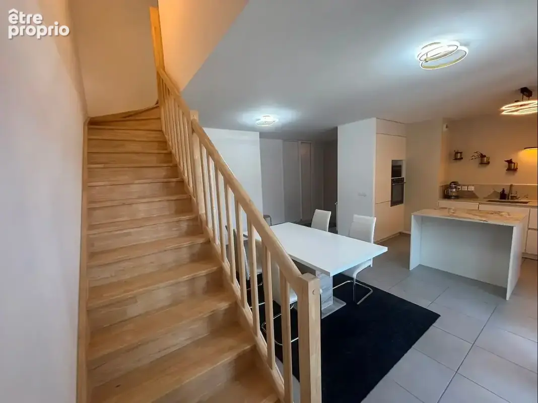Appartement T5 Duplex en cœur de Bourg - photo 4
