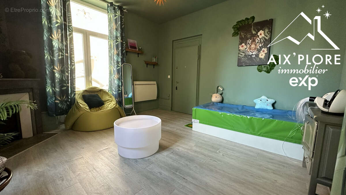 Commerce à AIX-LES-BAINS