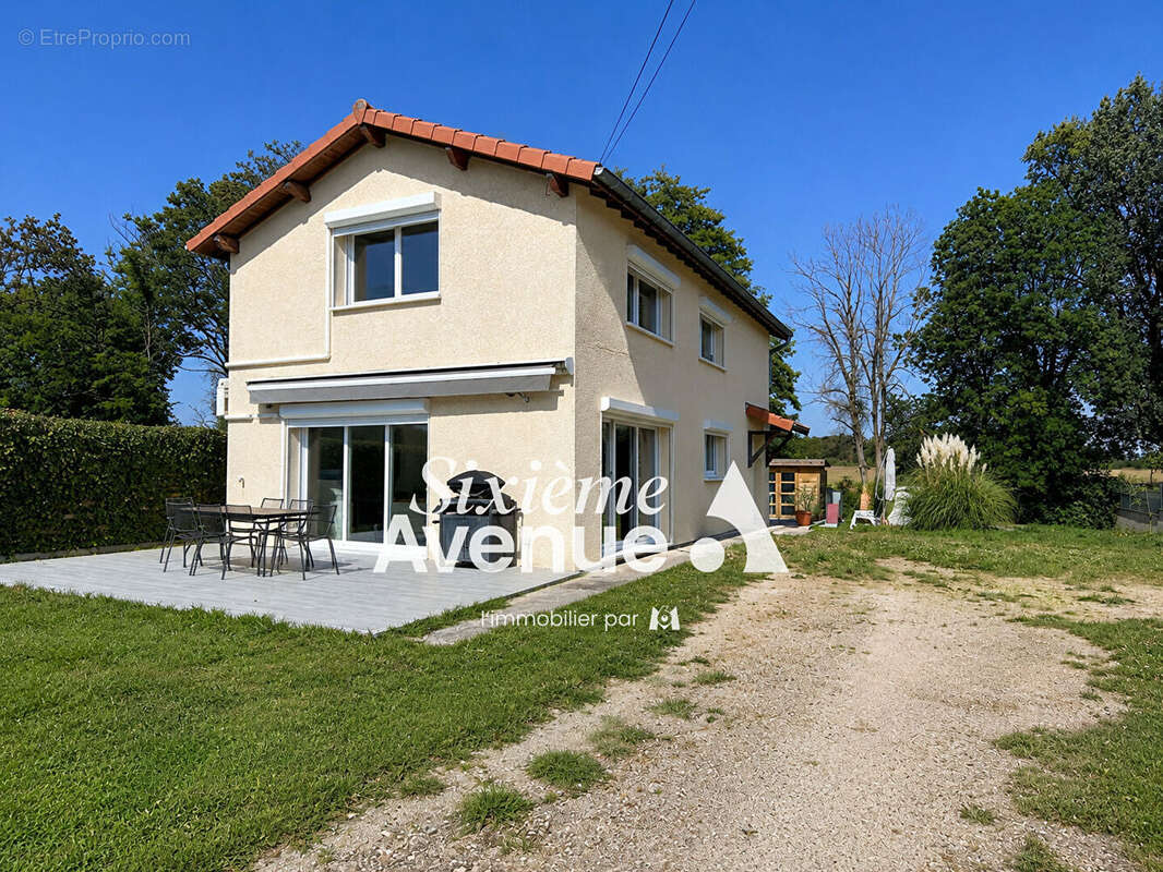 Maison à DECINES-CHARPIEU