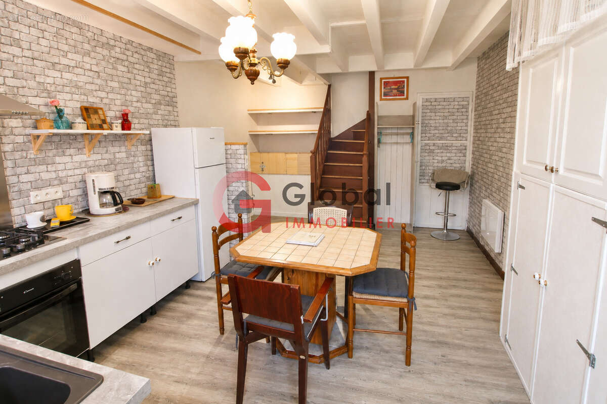 Ensemble immobilier 3 logements à Frontenay-Rohan-Rohan - photo 7