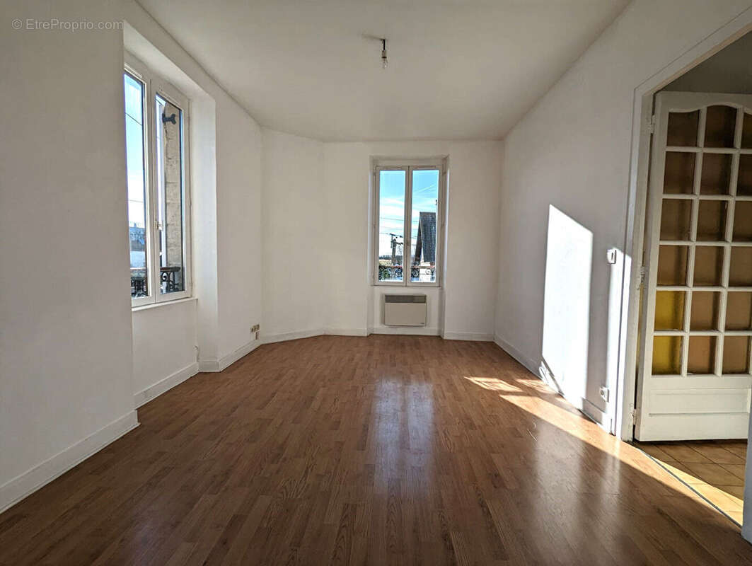 Appartement à PERSAN