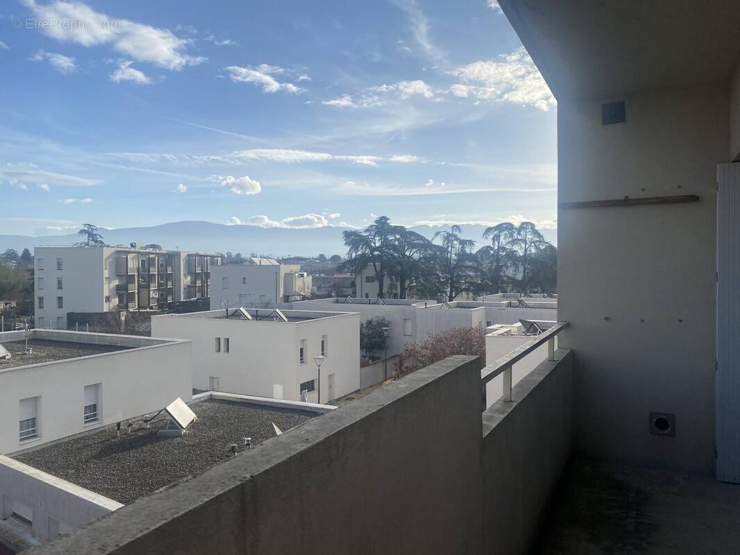 Appartement à BOURG-DE-PEAGE