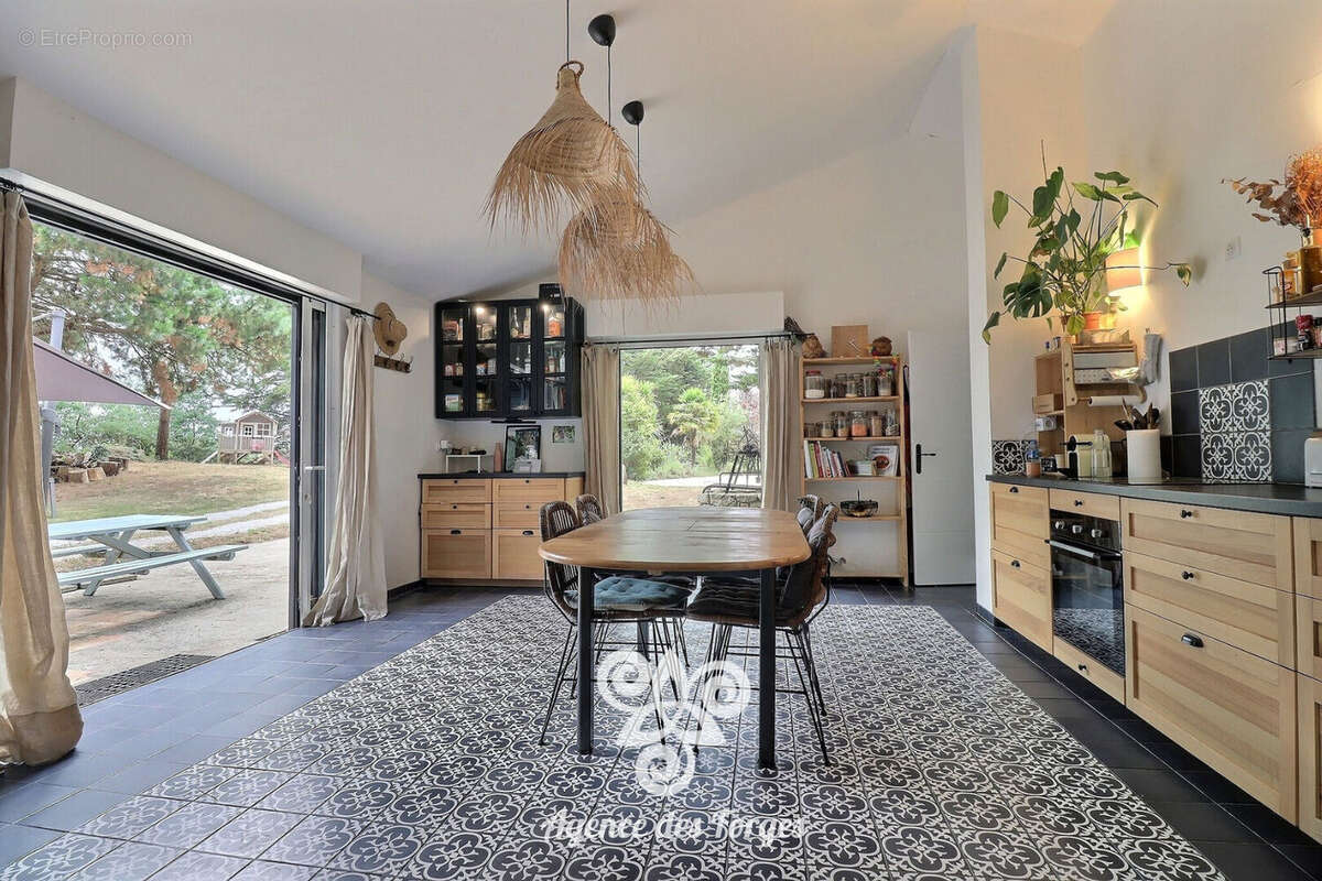 Maison à SAINT-LUMINE-DE-CLISSON