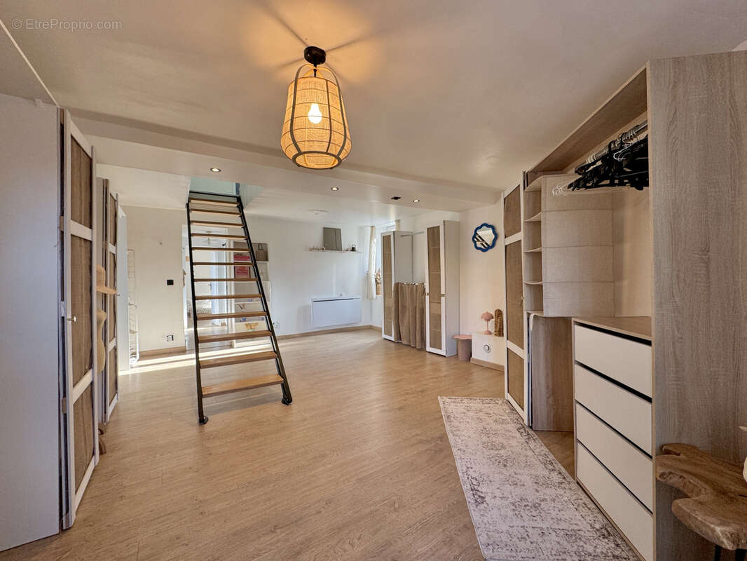 Maison à FONTAINE-HENRY