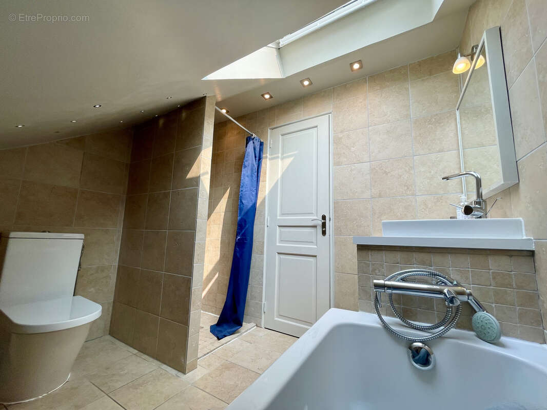 Maison à LES MESNULS