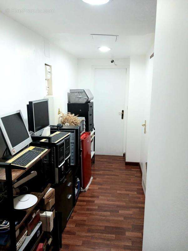 Commerce à PARIS-18E