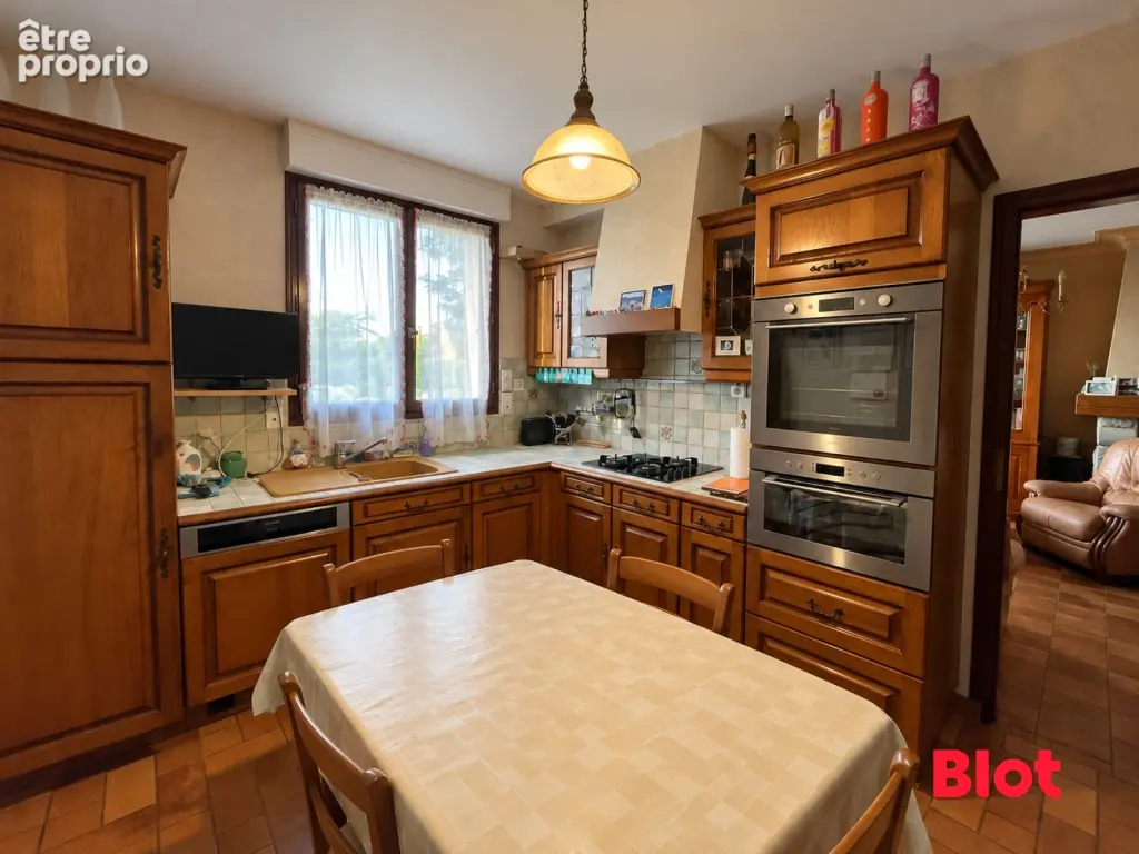 Maison 8 pièces 159 m² à vendre à Chartres-De-Bretagne (35131) - photo 3