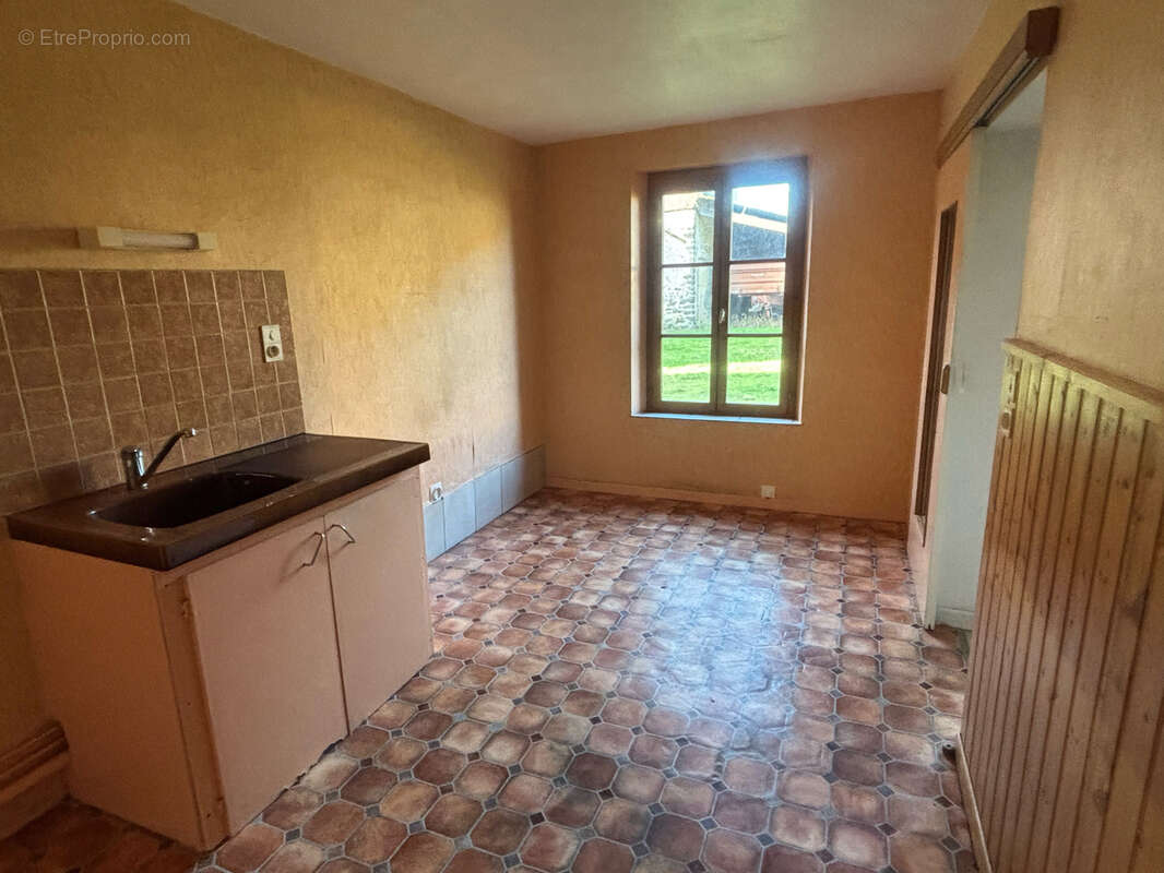 Maison à SAINT-ELIPH