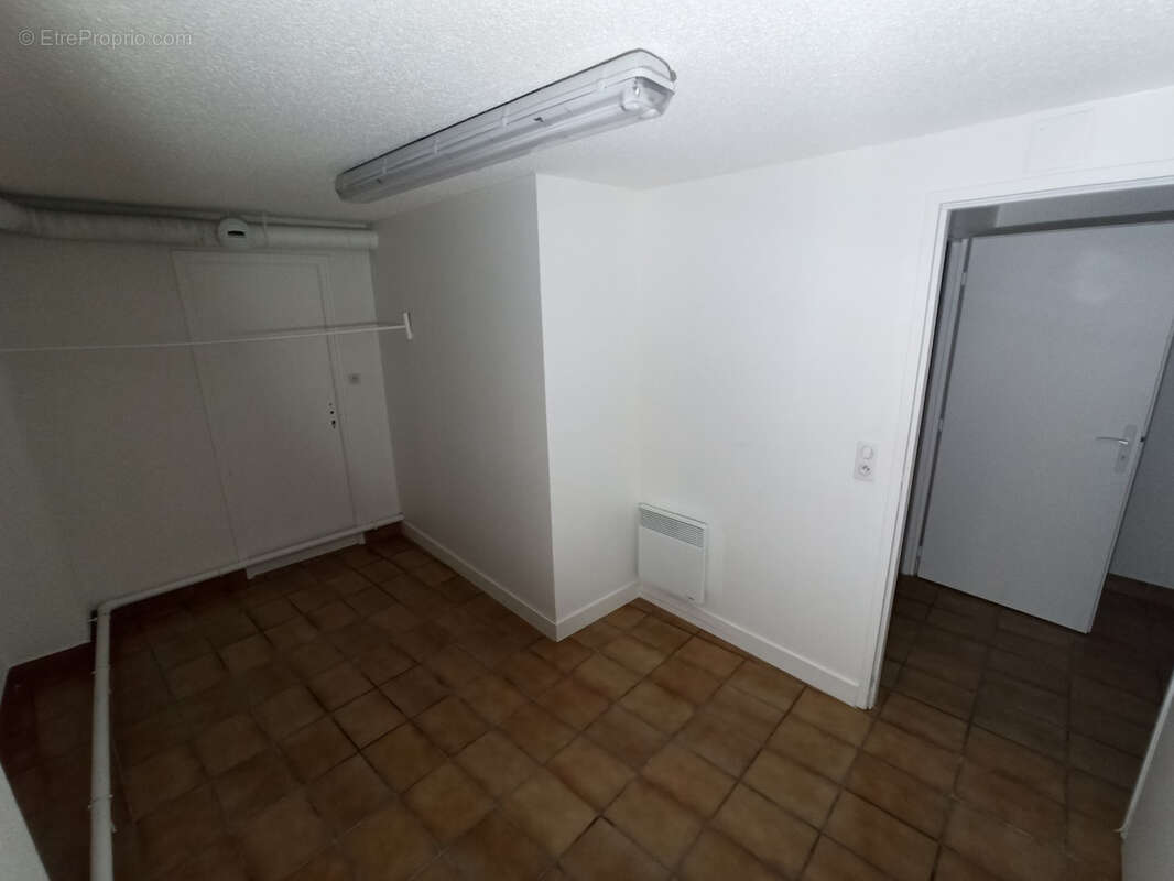 Commerce à SAINT-JUNIEN