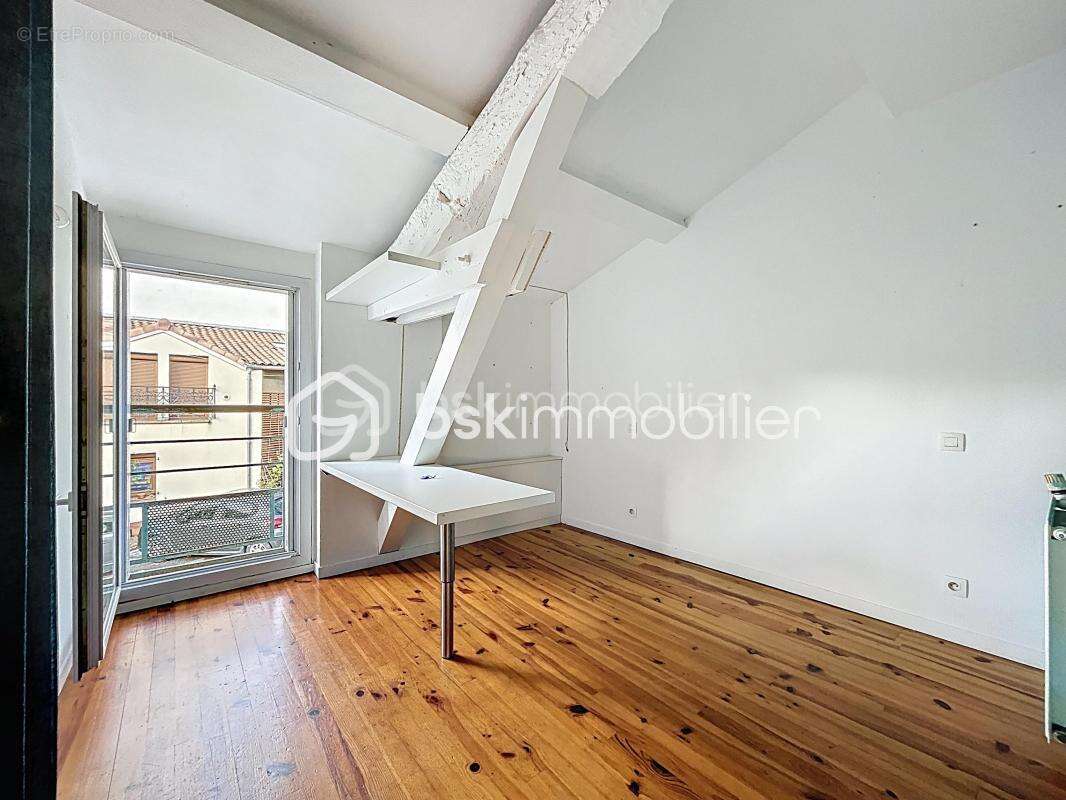 Rare aux Minimes – T4 Duplex esprit maison – Parking – Métro 3 min – 320 000 € - photo 8