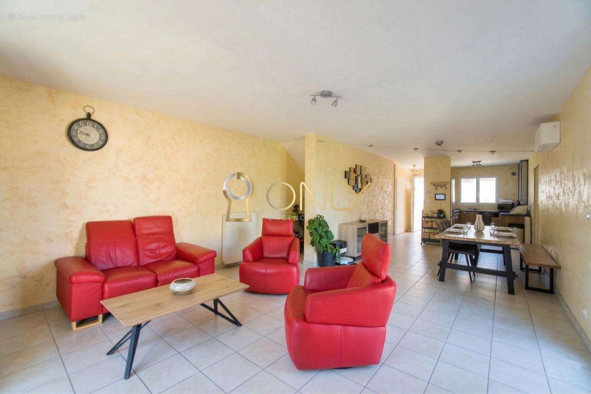 Maison à SAINTE-EUPHEMIE