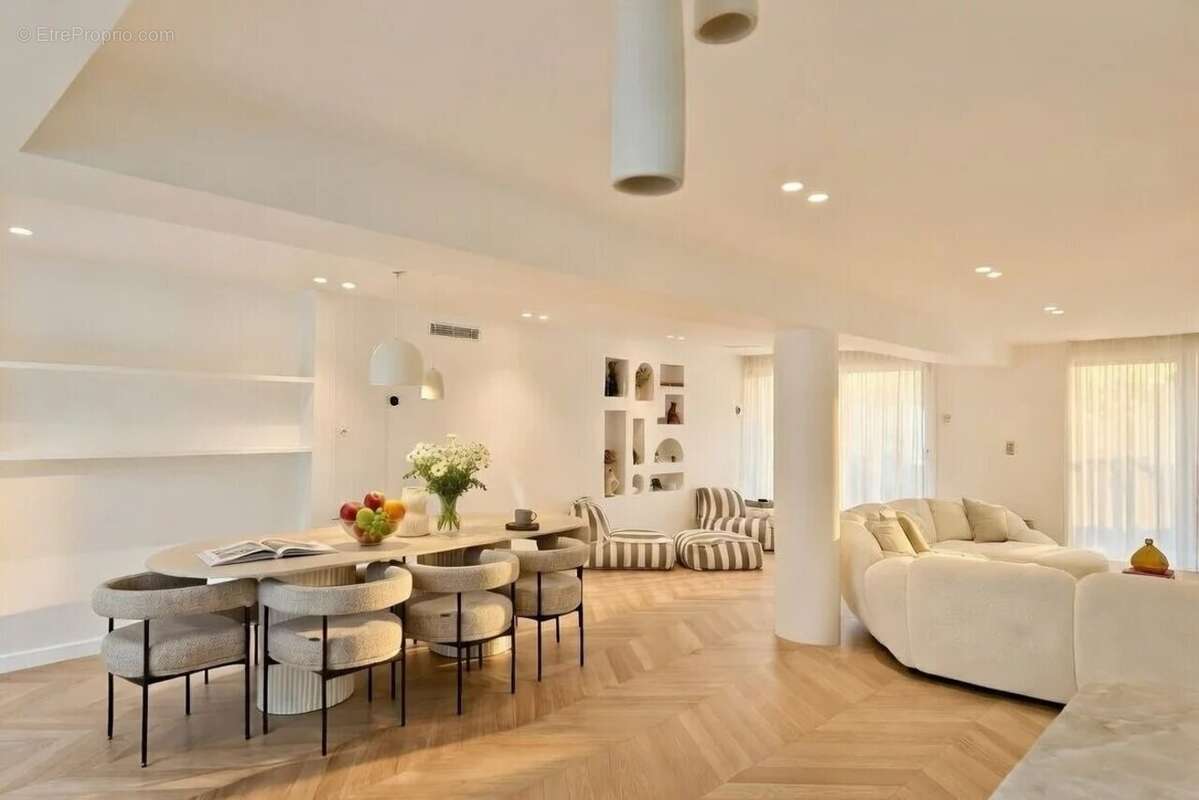 Maison à SAINT-MAUR-DES-FOSSES