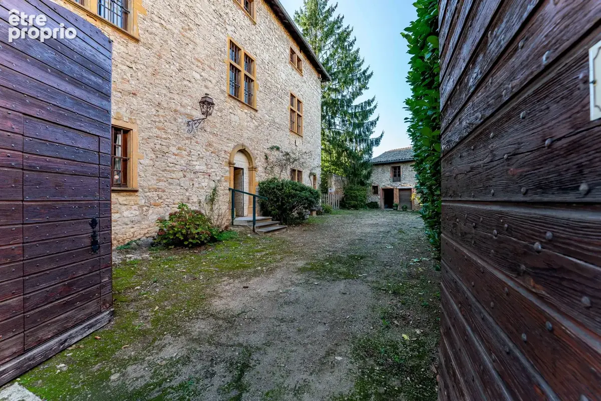 Maison Forte, Manoir d'exception au coeur du Beaujolais 350m2 - photo 18
