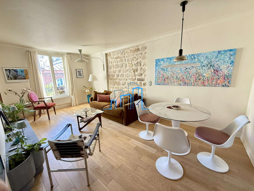 Appartement à PARIS-11E