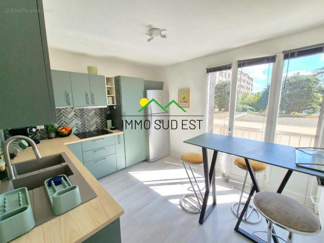Appartement à BOURG-LES-VALENCE