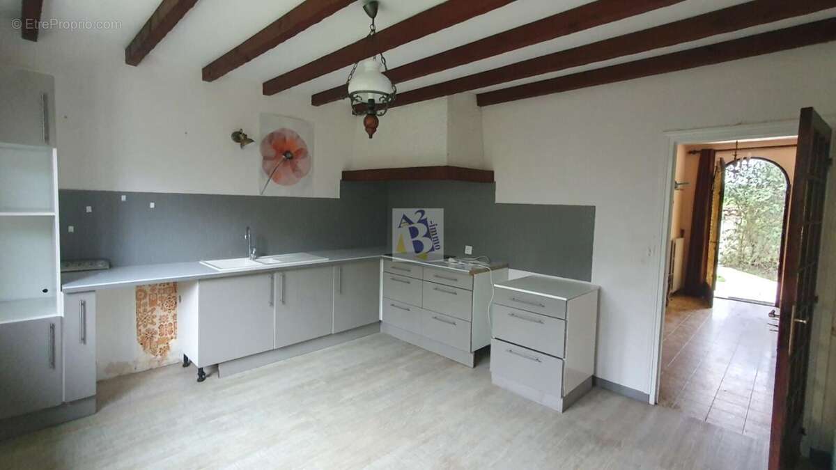 Maison à PUYMOYEN