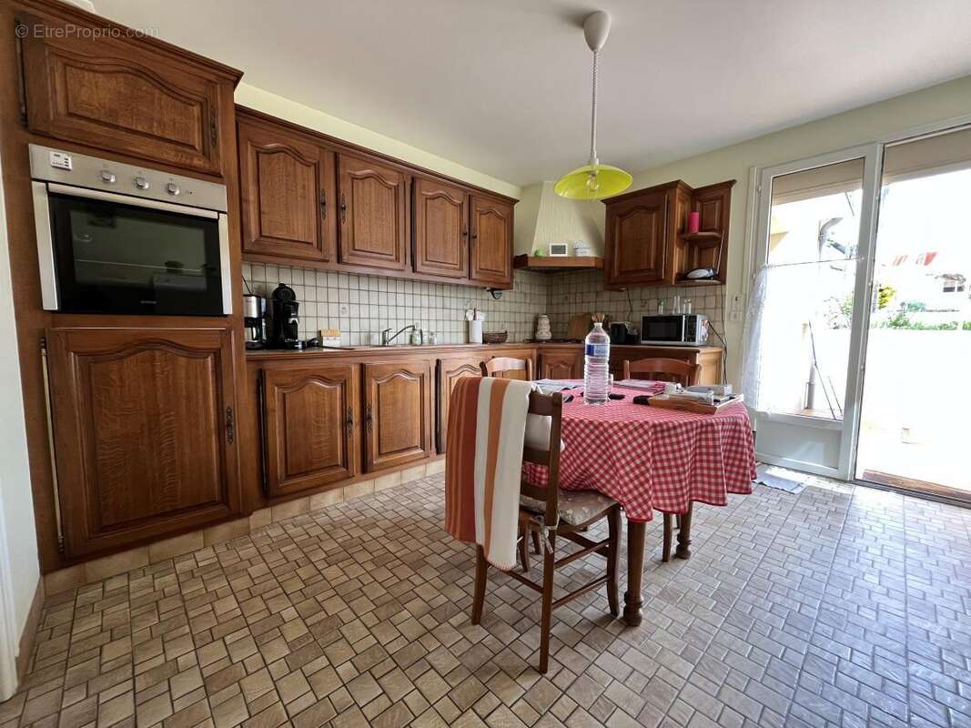 Maison 84 m² à Le Breil-Sur-Merize  - photo 4